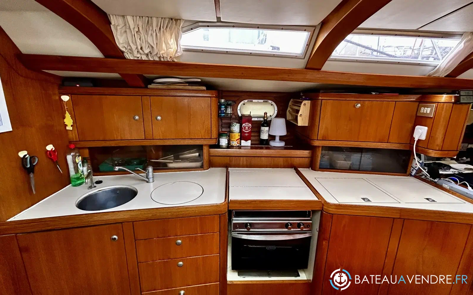 slider 12 Jeanneau Sun Odyssey 47