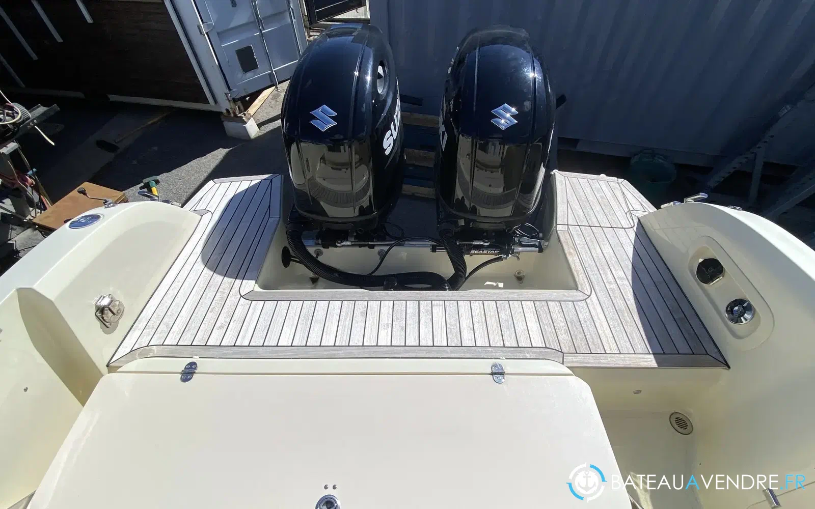 slider 19 Invictus 270 CX