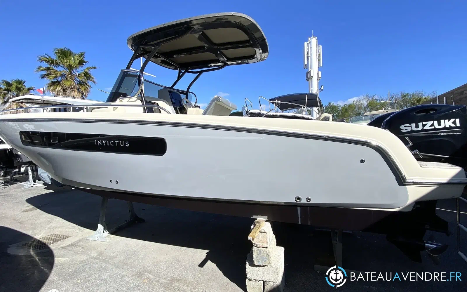 slider 3 Invictus 270 CX