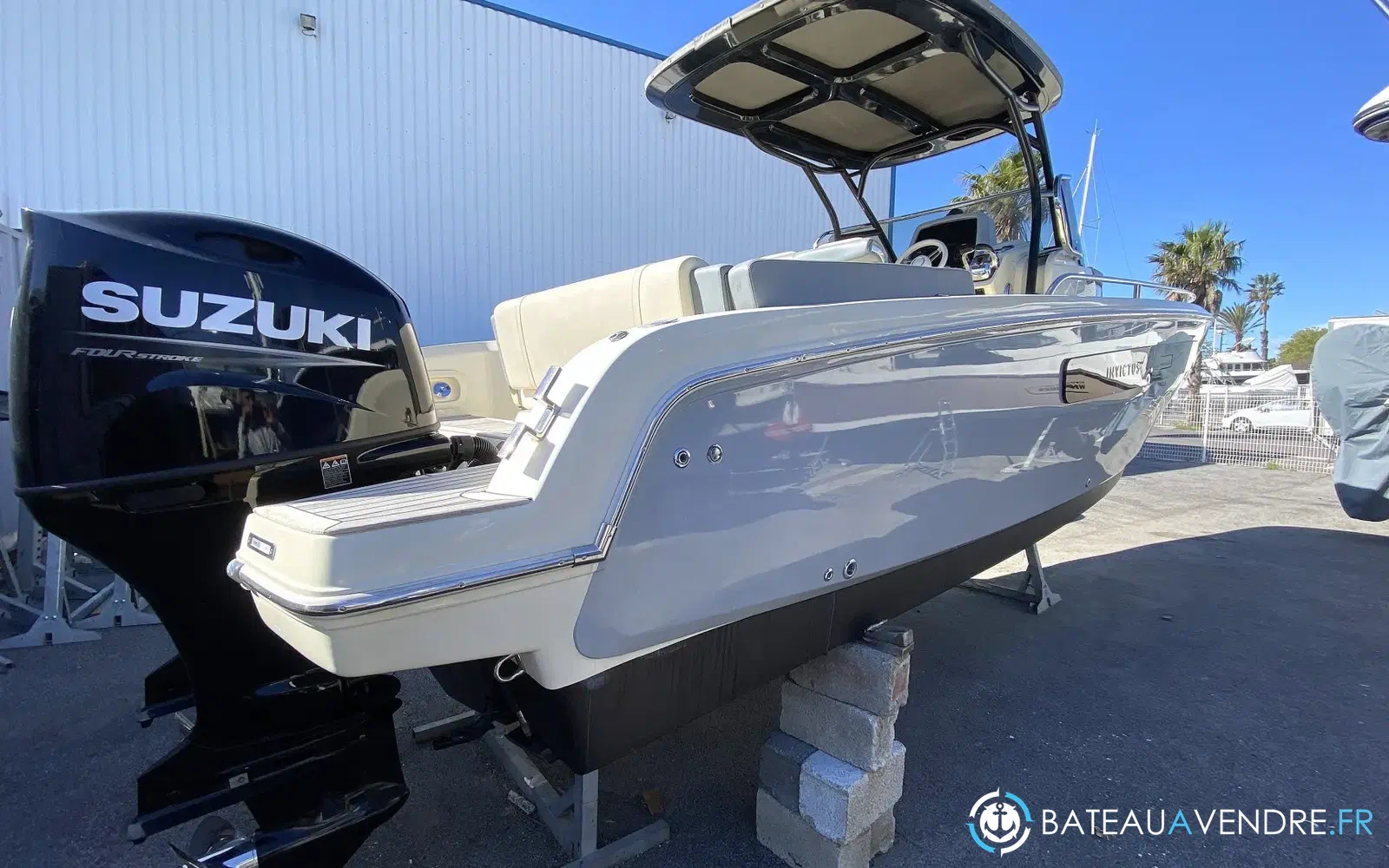 slider 5 Invictus 270 CX