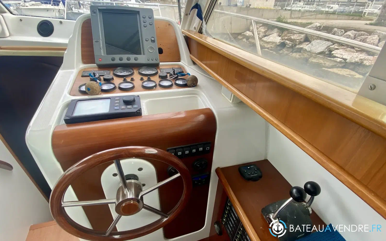 slider 10 Beneteau Antares 10.80