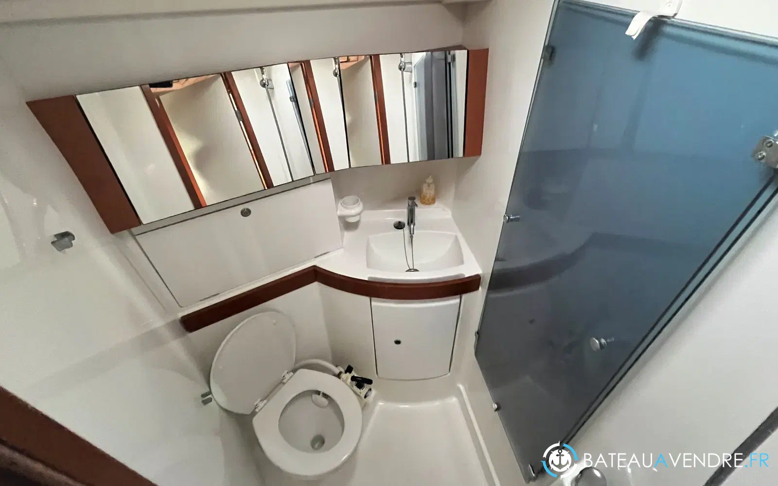 slider 16 Beneteau Oceanis 43