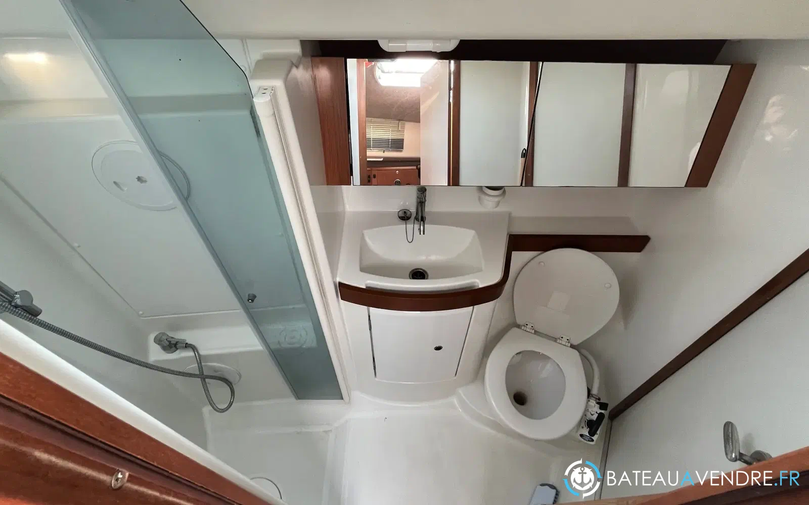 slider 18 Beneteau Oceanis 43