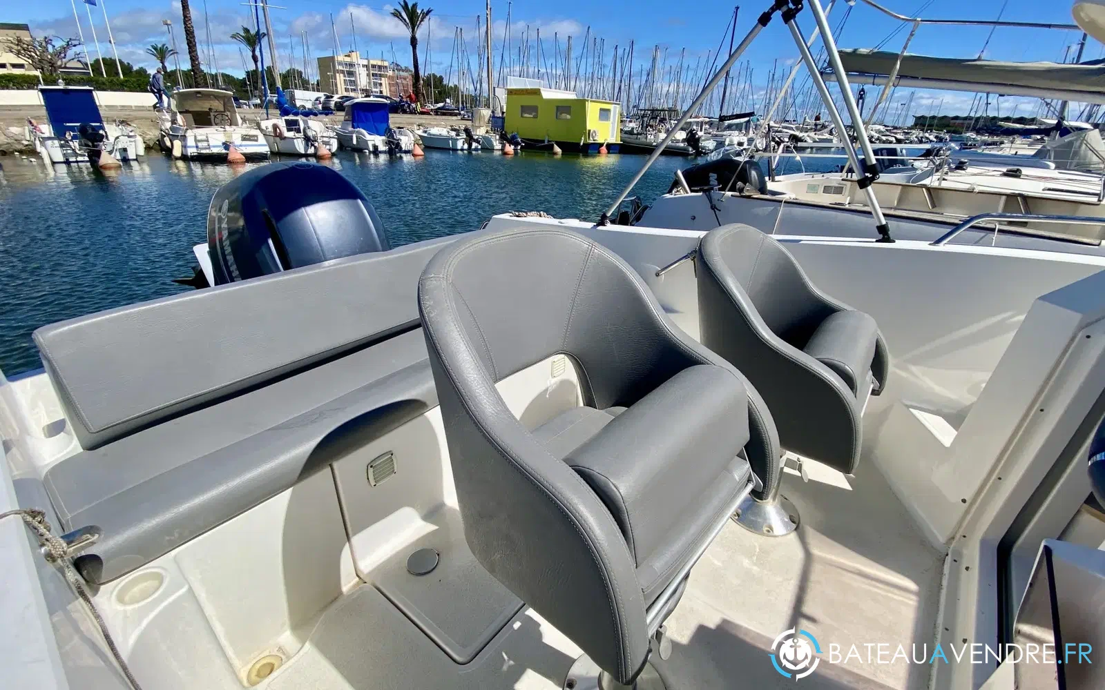 slider 12 Pacific Craft 650 SC