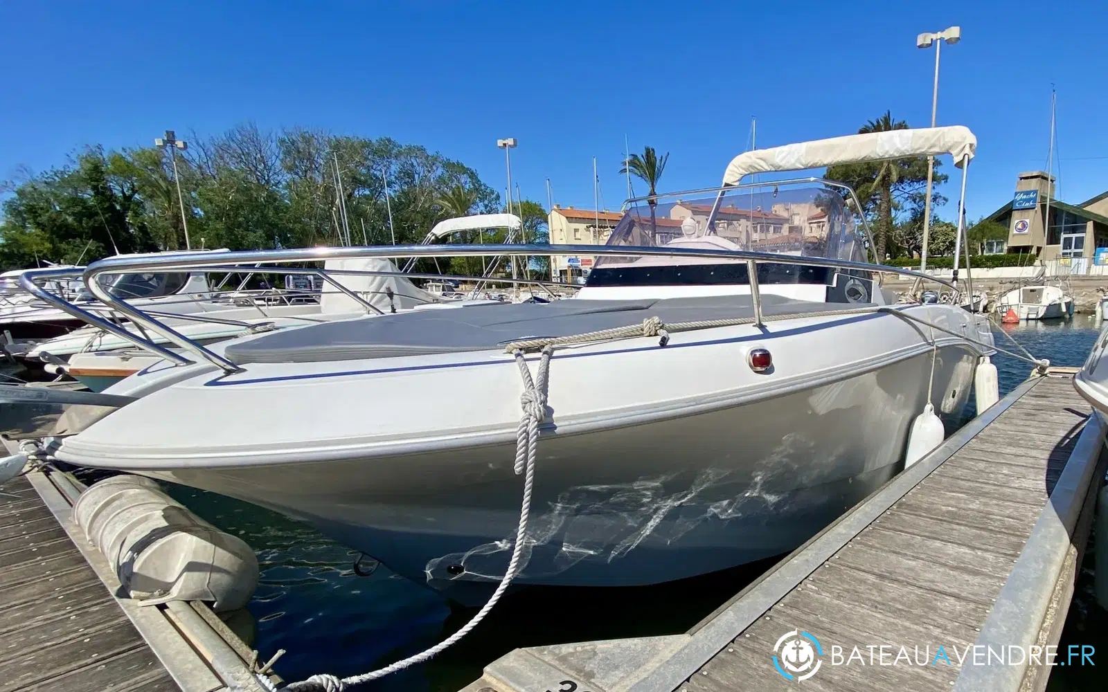 slider 2 Pacific Craft 650 SC