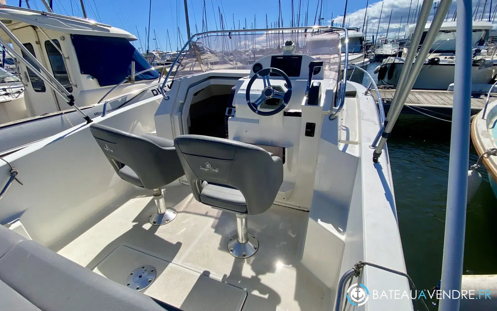 slider 5 Pacific Craft 650 SC