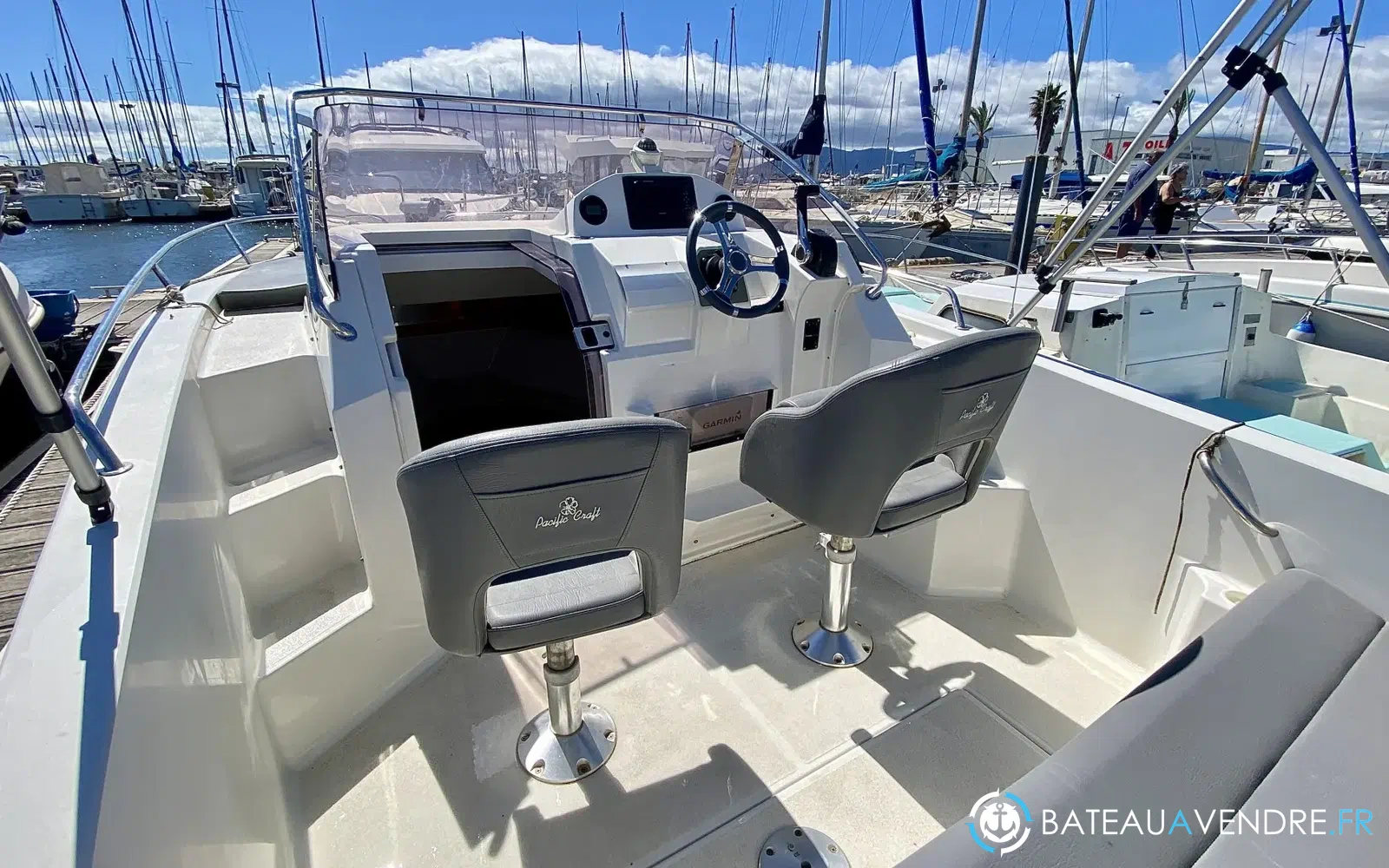 slider 6 Pacific Craft 650 SC
