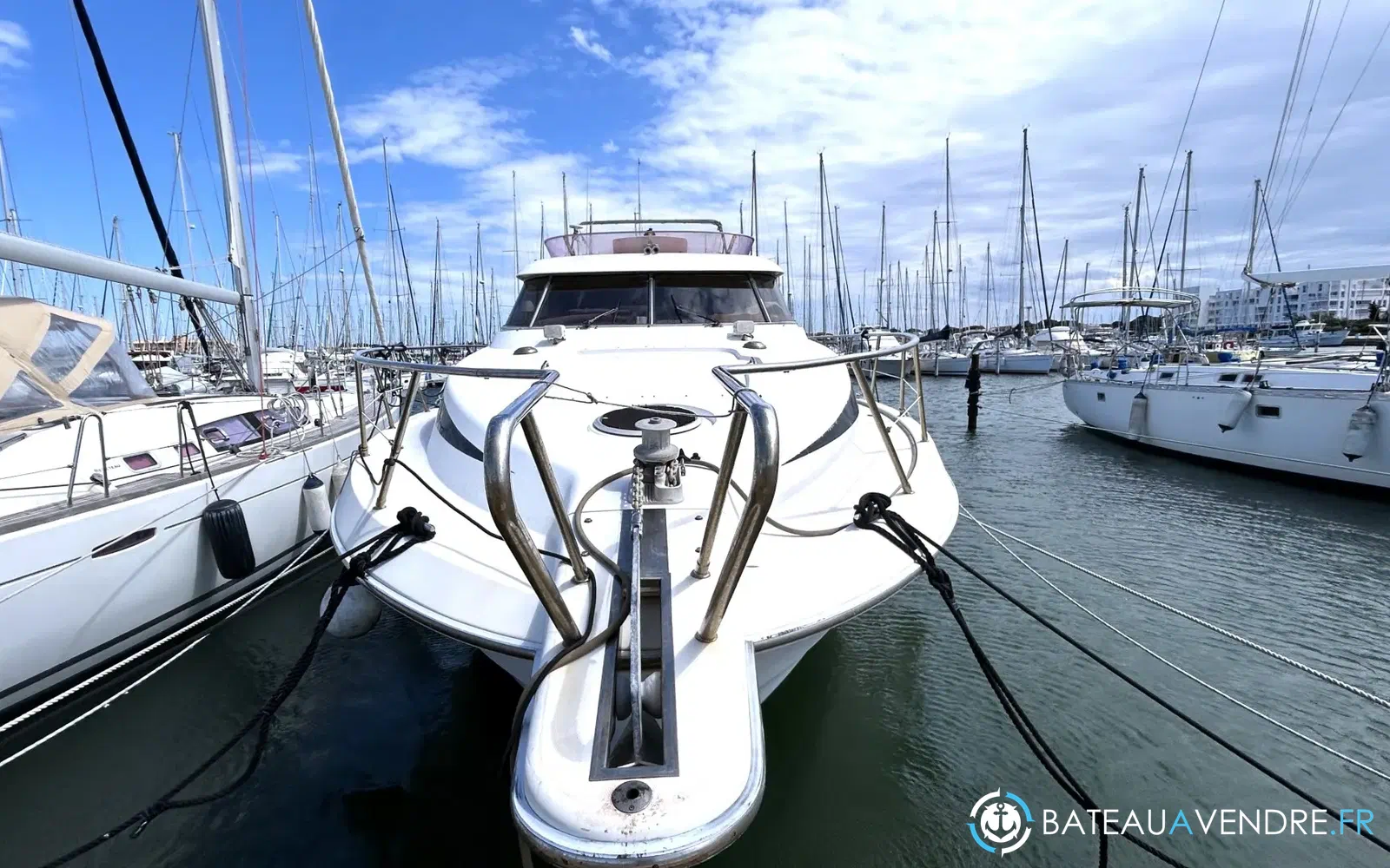 slider 1 Dyna Yacht 50