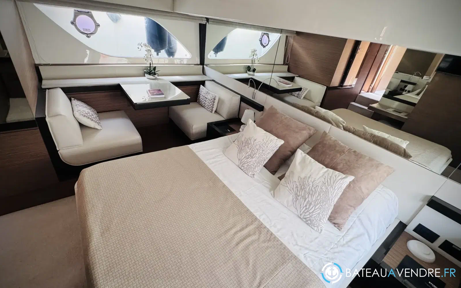 slider 13 Ferretti 550