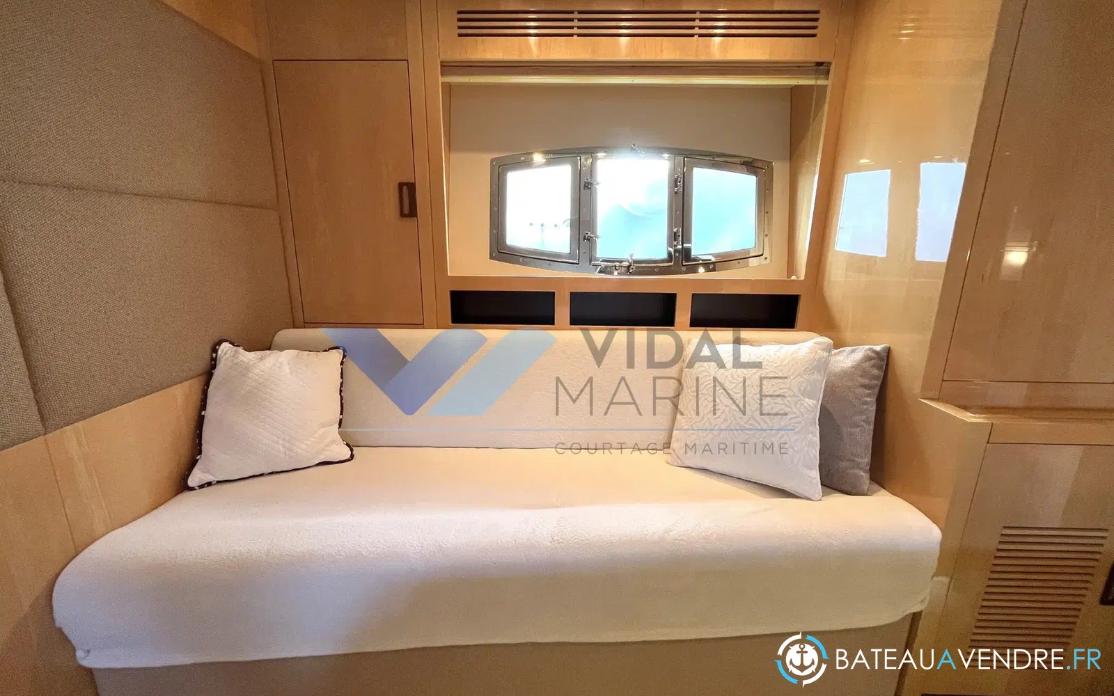 slider 10 Gulf Craft Majesty 56