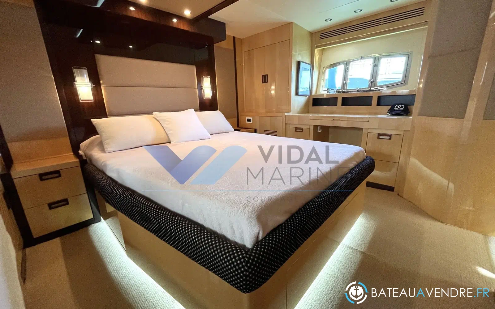 slider 11 Gulf Craft Majesty 56