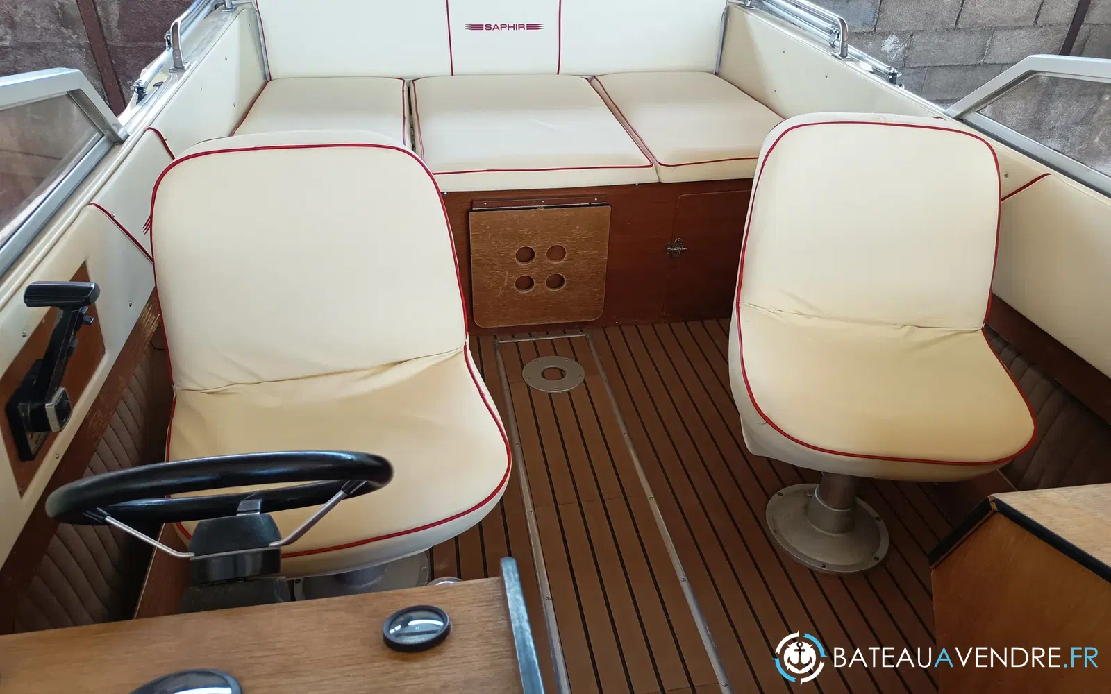 slider 9 Schweizer Saphir 650 GT