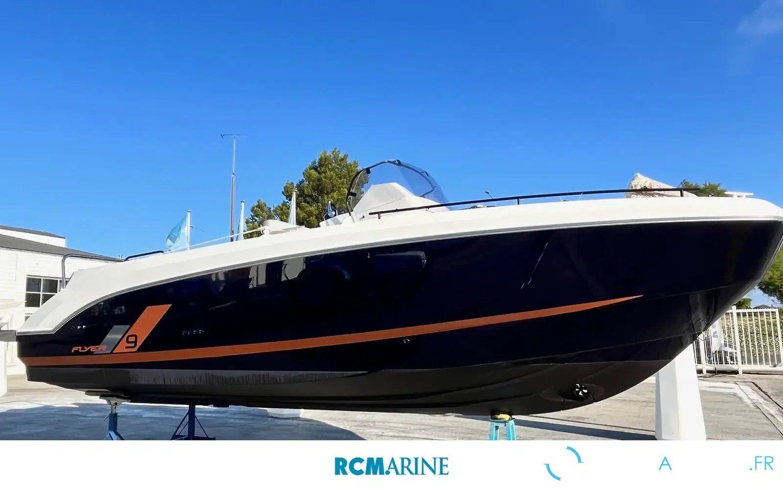 slider 0 Beneteau Flyer 9 Spacedeck