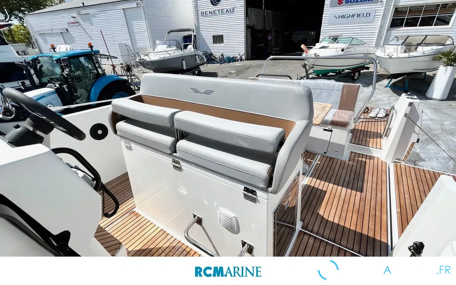 slider 3 Beneteau Flyer 9 Spacedeck