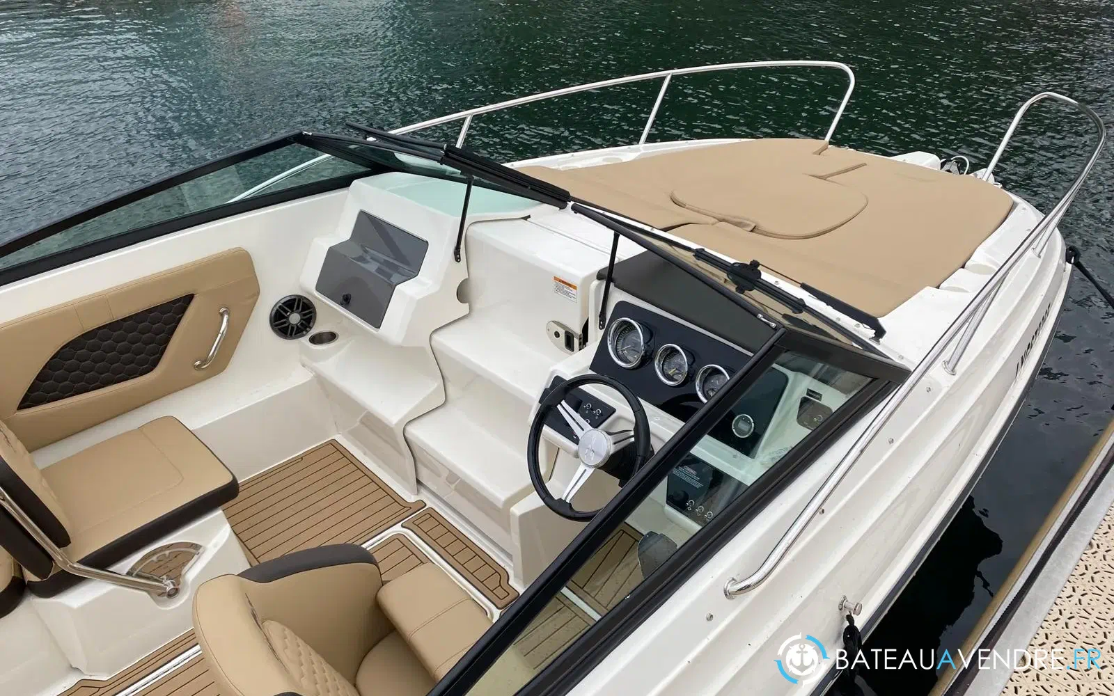 slider 5 Sea Ray 230 Sun Sport