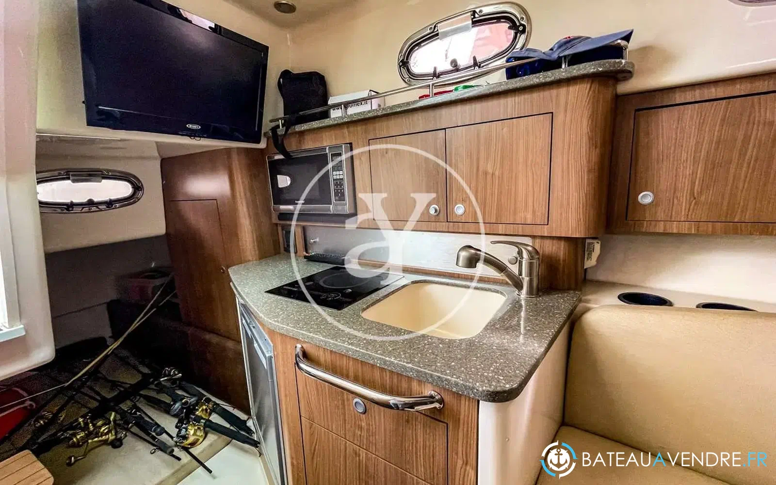 slider 9 Boston Whaler 315 Conquest