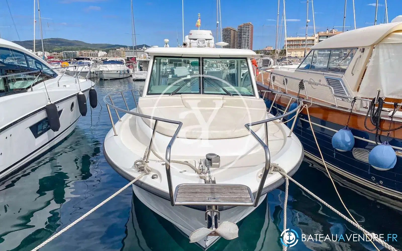 slider 12 Boston Whaler 315 Conquest