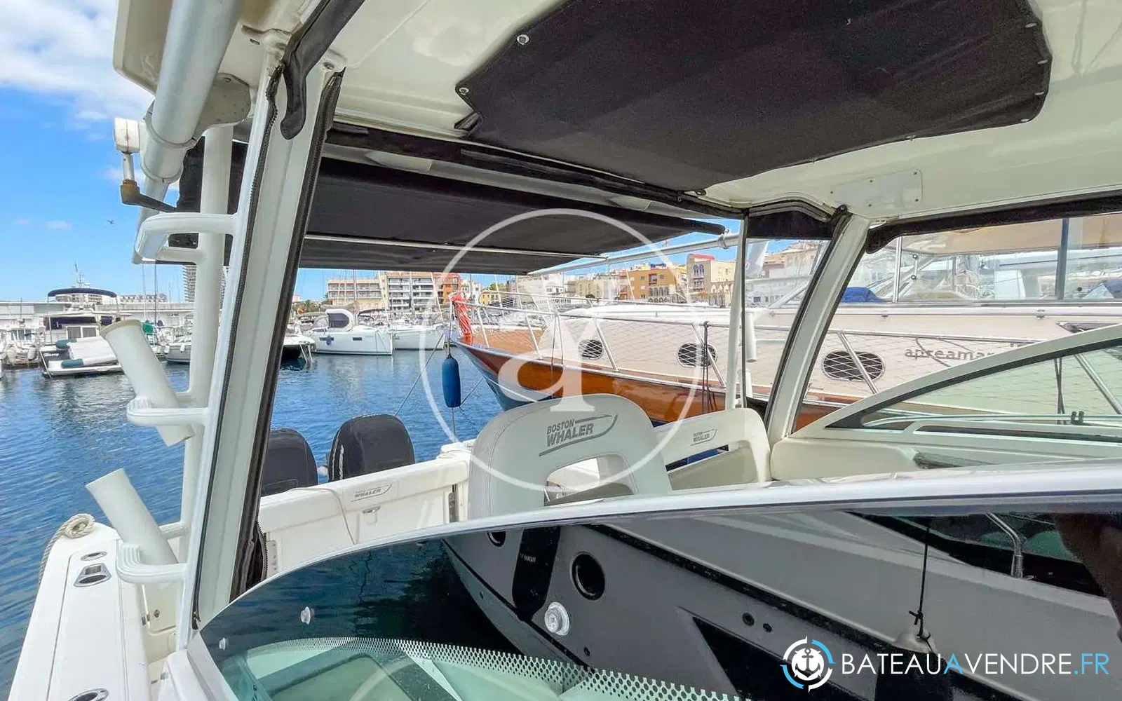 slider 18 Boston Whaler 315 Conquest