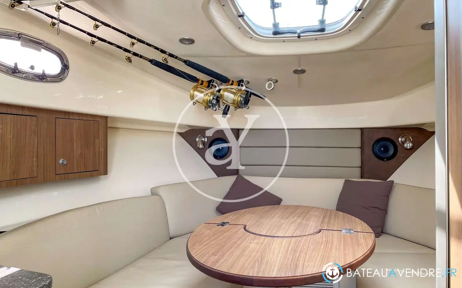 slider 21 Boston Whaler 315 Conquest