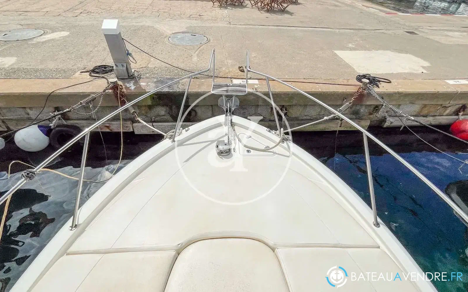 slider 23 Boston Whaler 315 Conquest