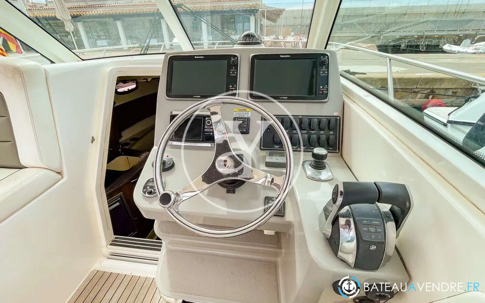 slider 26 Boston Whaler 315 Conquest