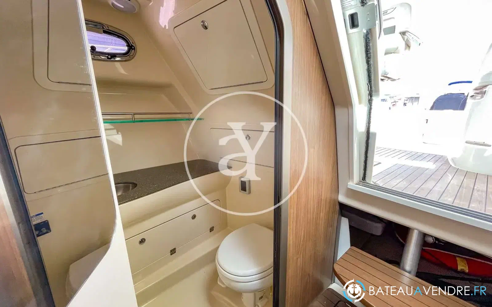 slider 31 Boston Whaler 315 Conquest