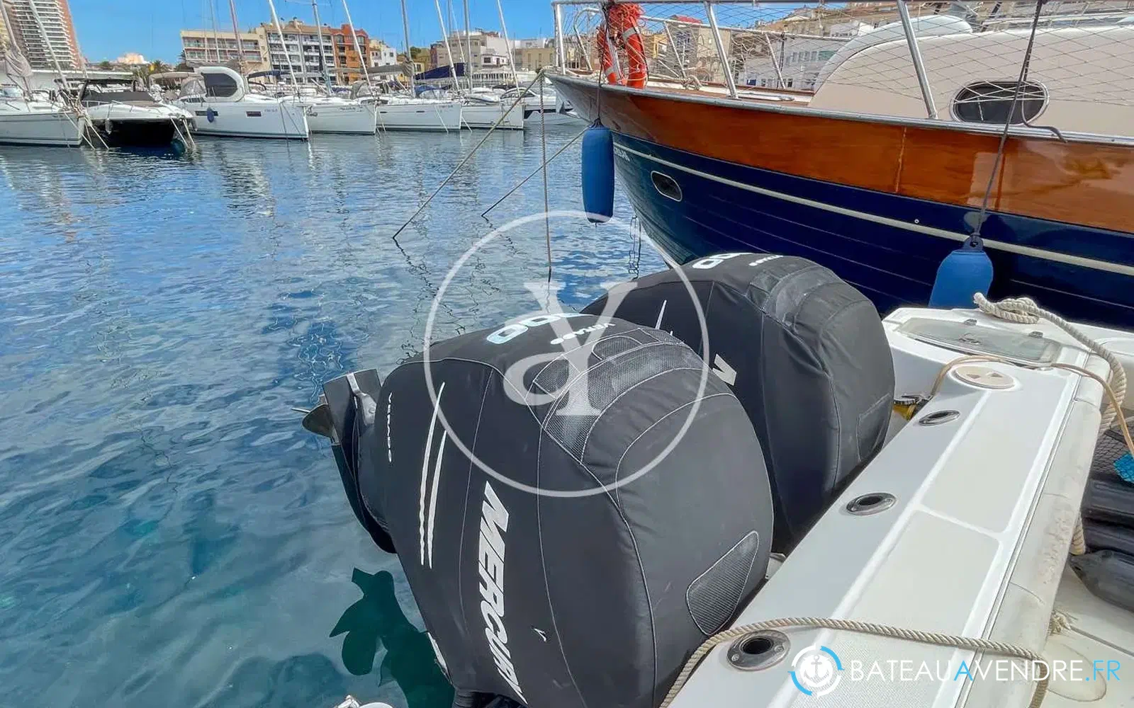 slider 8 Boston Whaler 315 Conquest