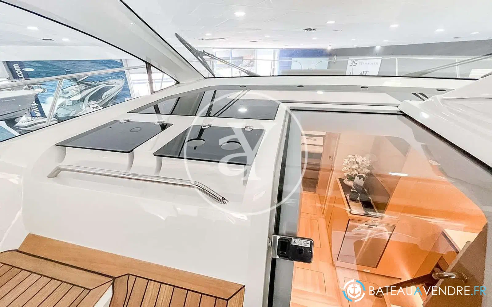slider 10 Sealine S430