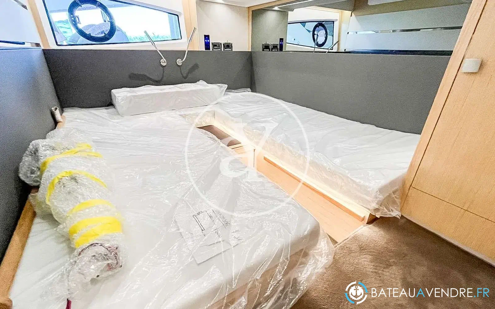 slider 12 Sealine S430