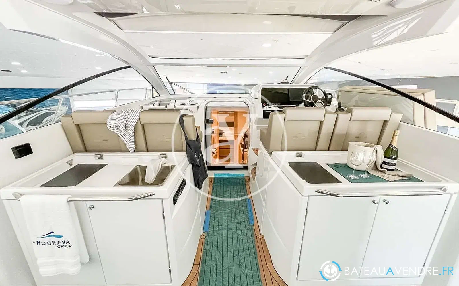 slider 26 Sealine S430