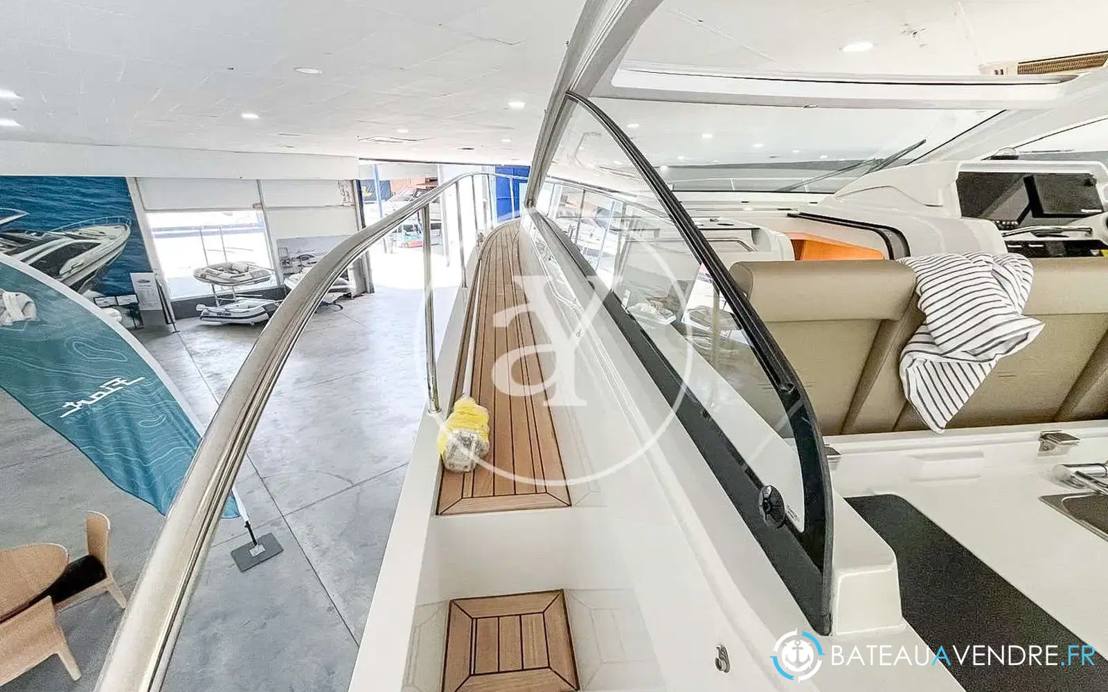 slider 28 Sealine S430
