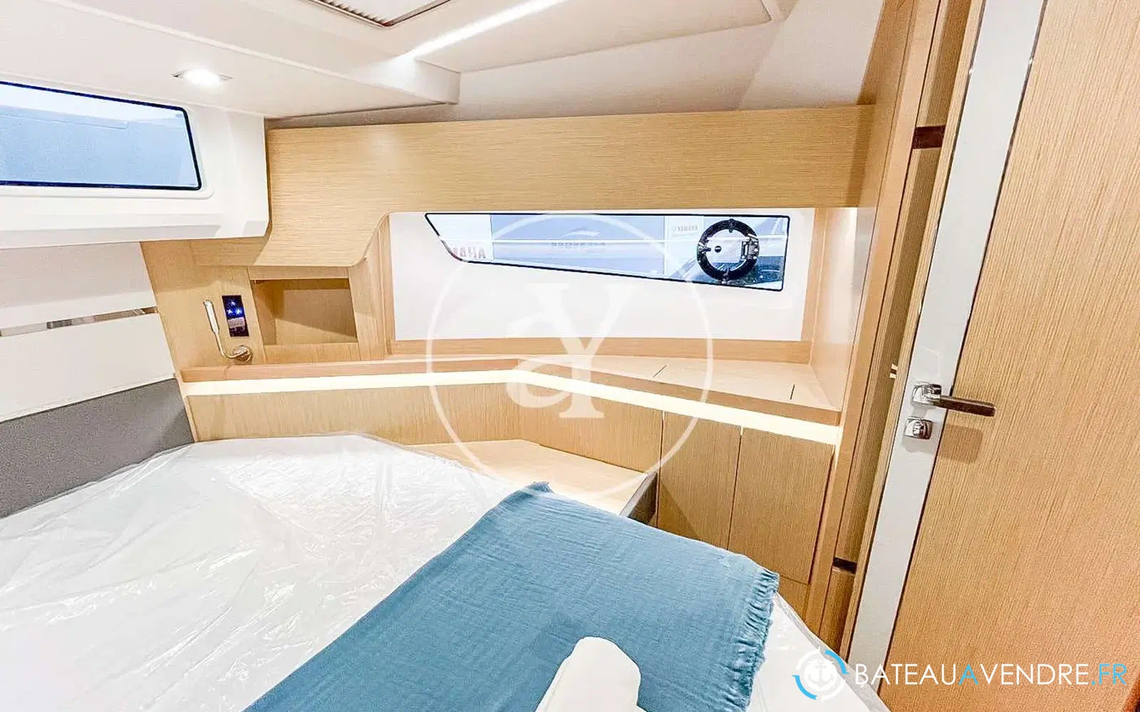 slider 3 Sealine S430