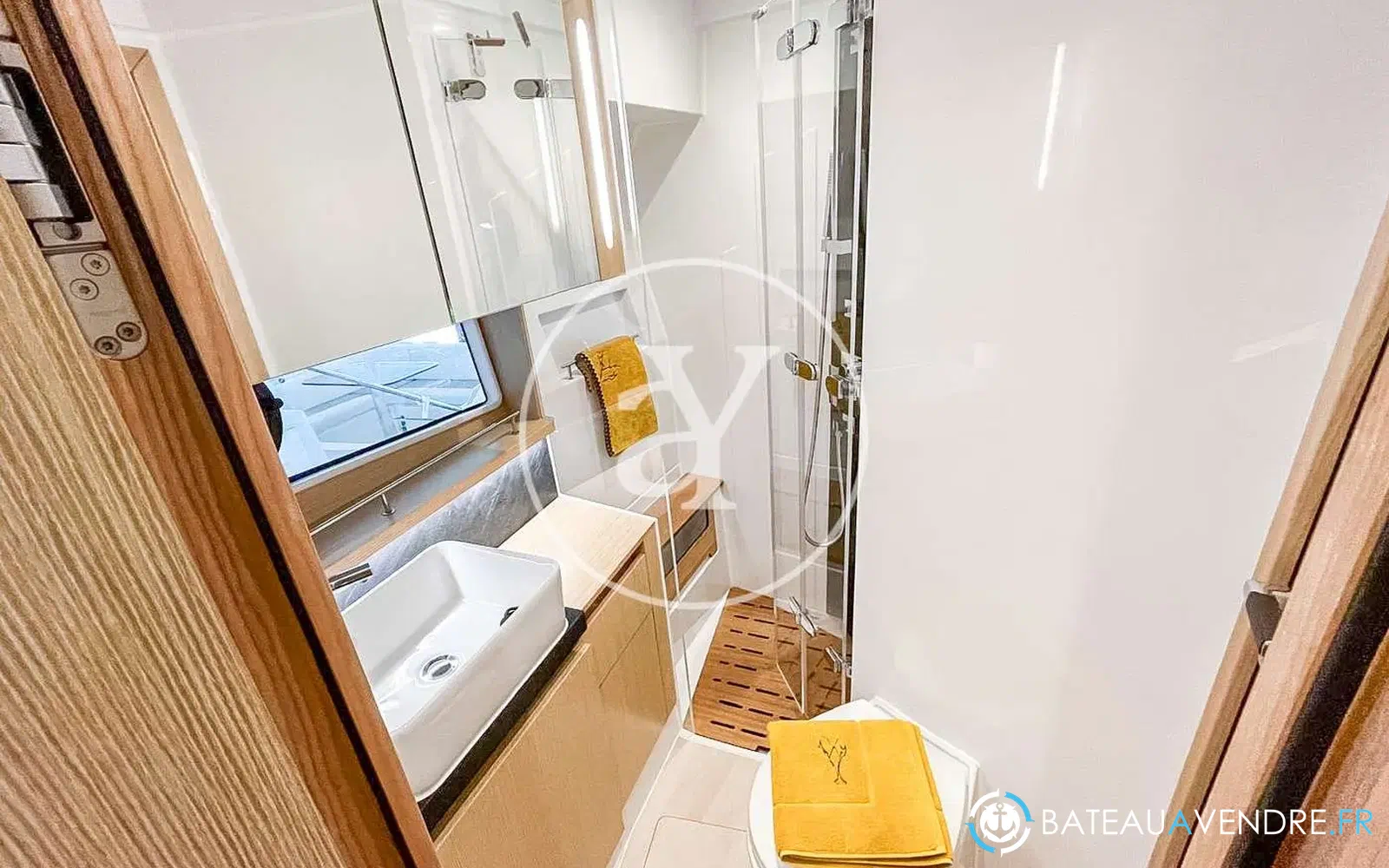 slider 6 Sealine S430