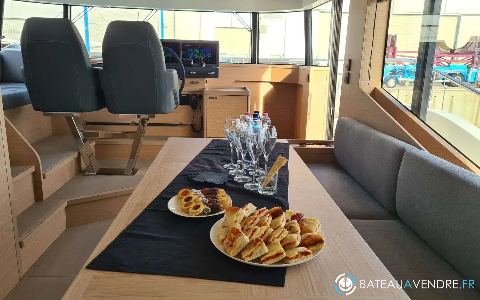 slider 10 Beneteau Grand Trawler 62