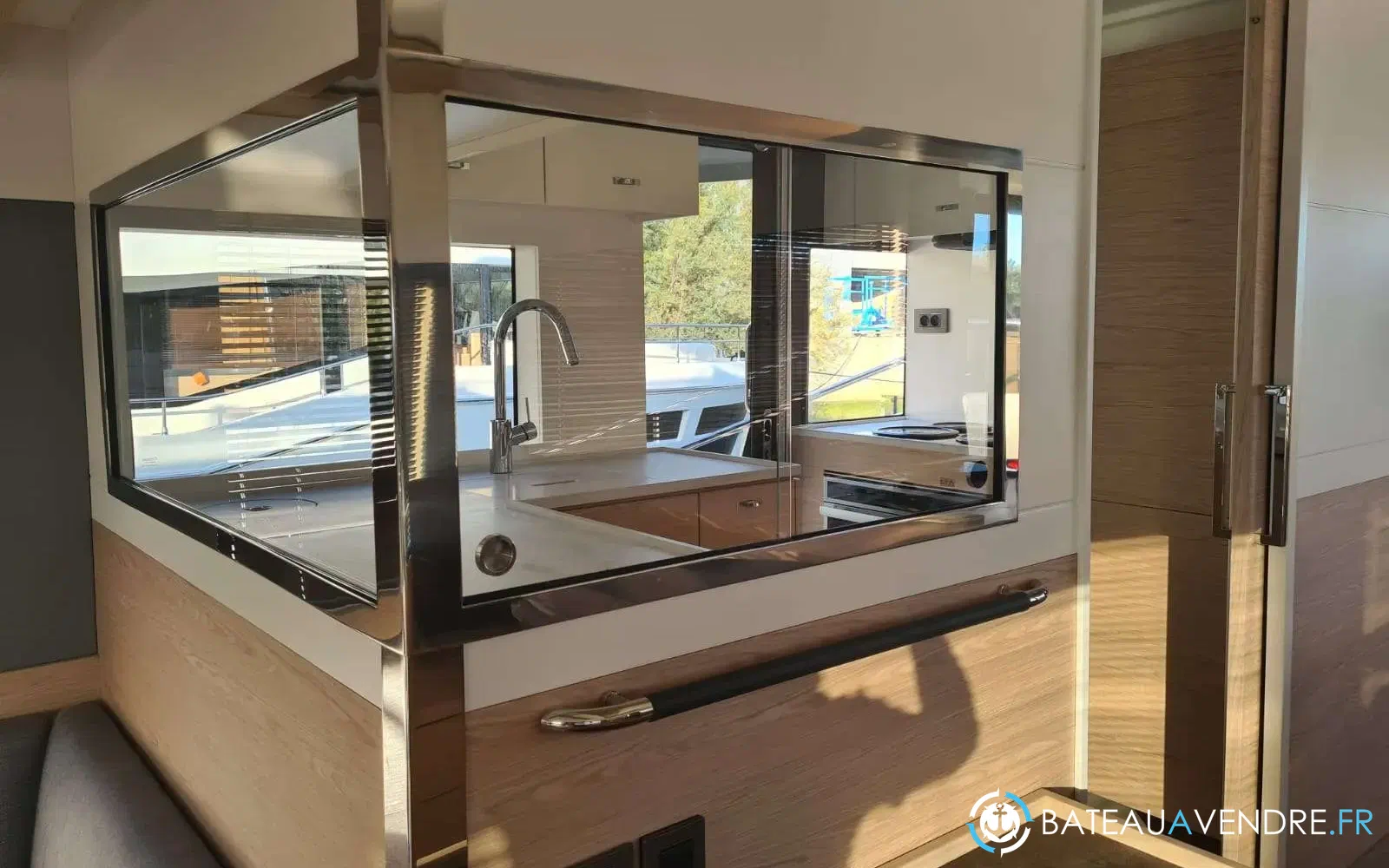 slider 18 Beneteau Grand Trawler 62
