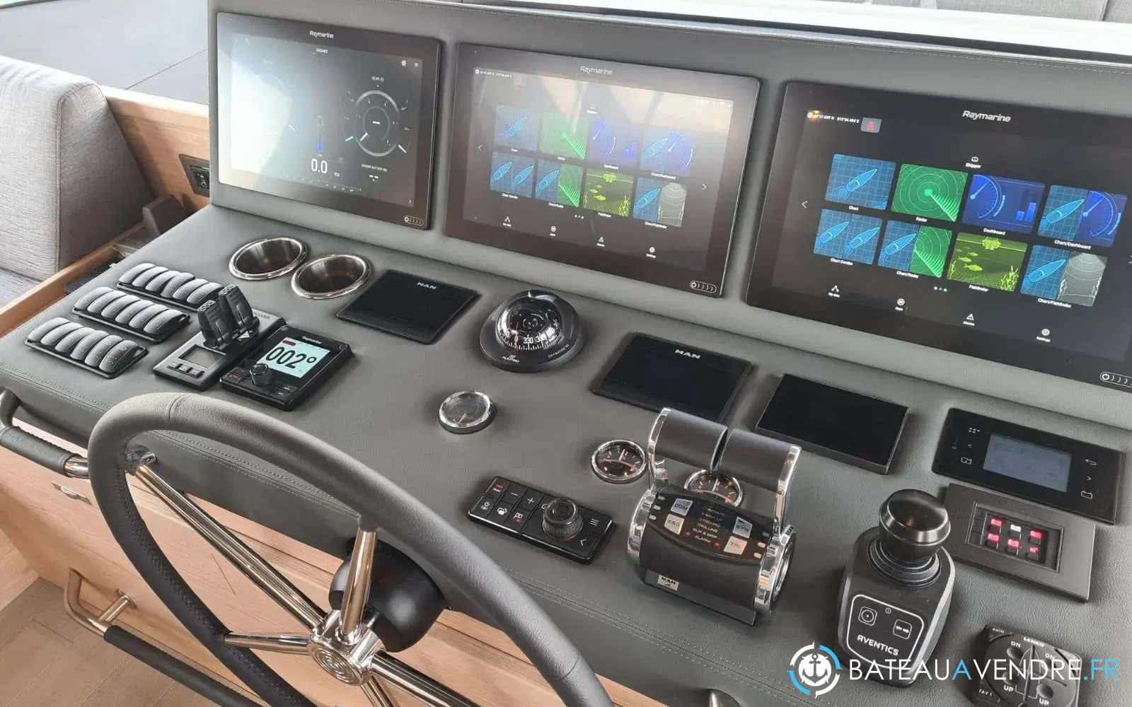 slider 19 Beneteau Grand Trawler 62