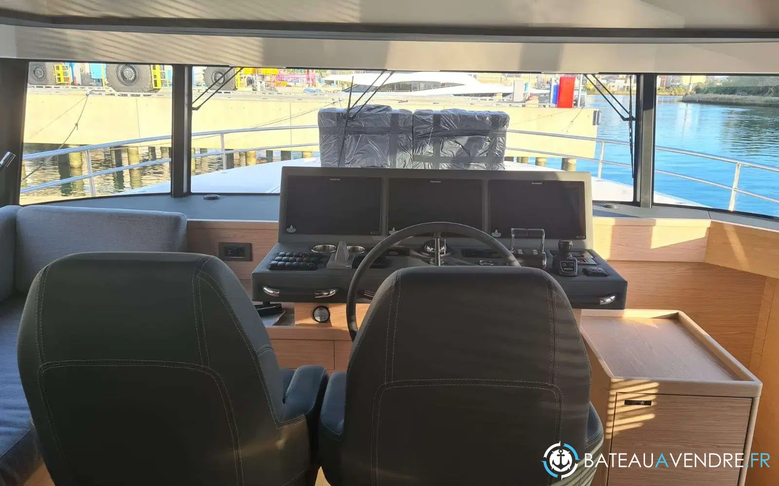 slider 21 Beneteau Grand Trawler 62