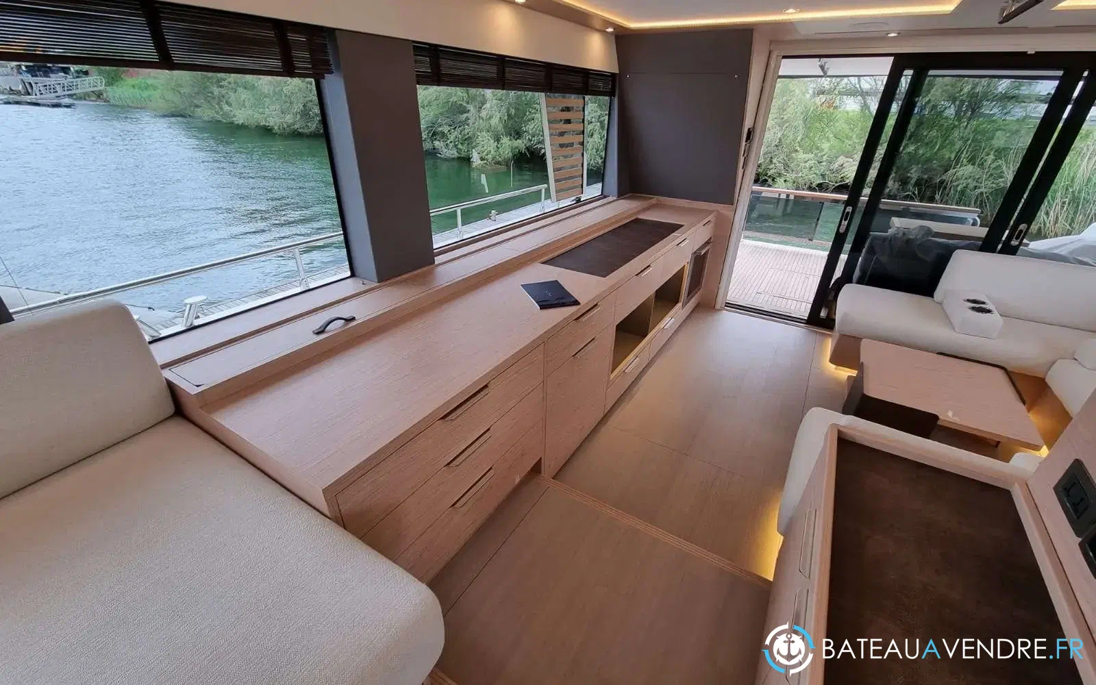 slider 26 Beneteau Grand Trawler 62