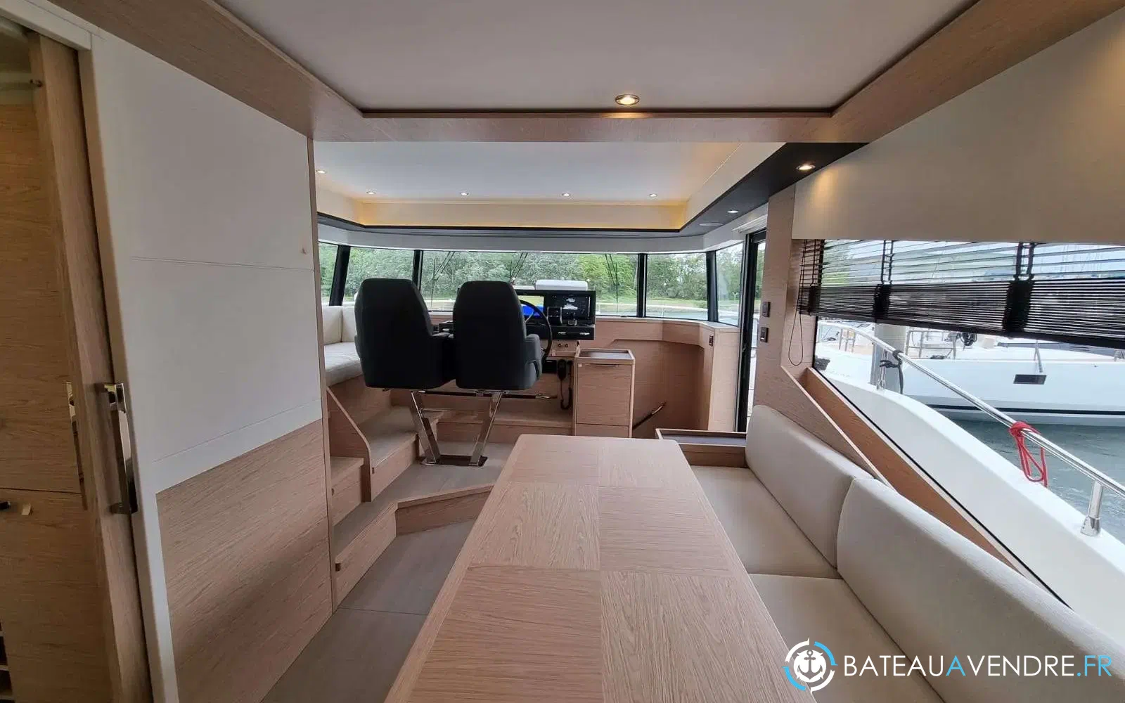 slider 2 Beneteau Grand Trawler 62