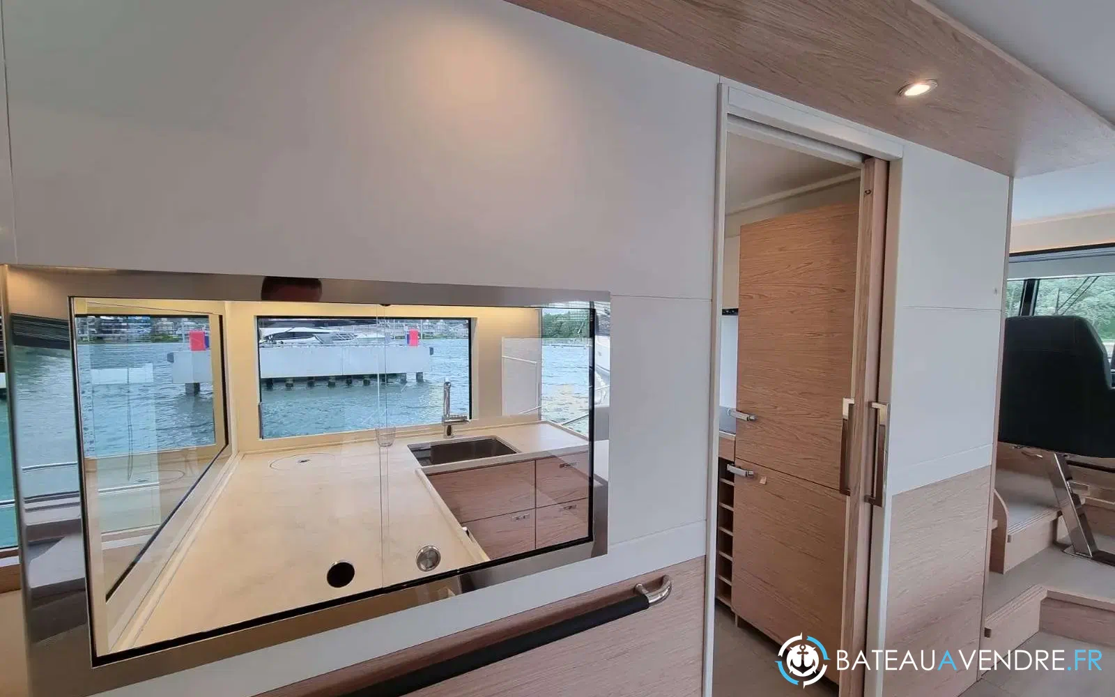 slider 31 Beneteau Grand Trawler 62