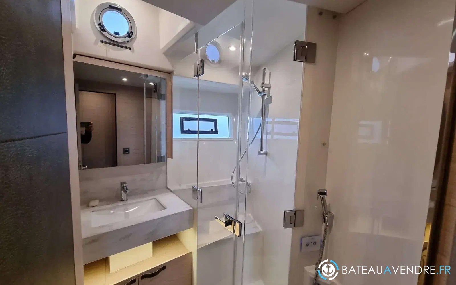 slider 32 Beneteau Grand Trawler 62