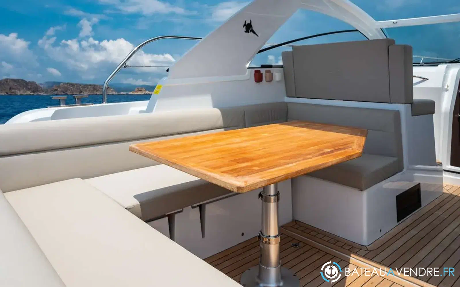 slider 13 Sealine 330 Sport