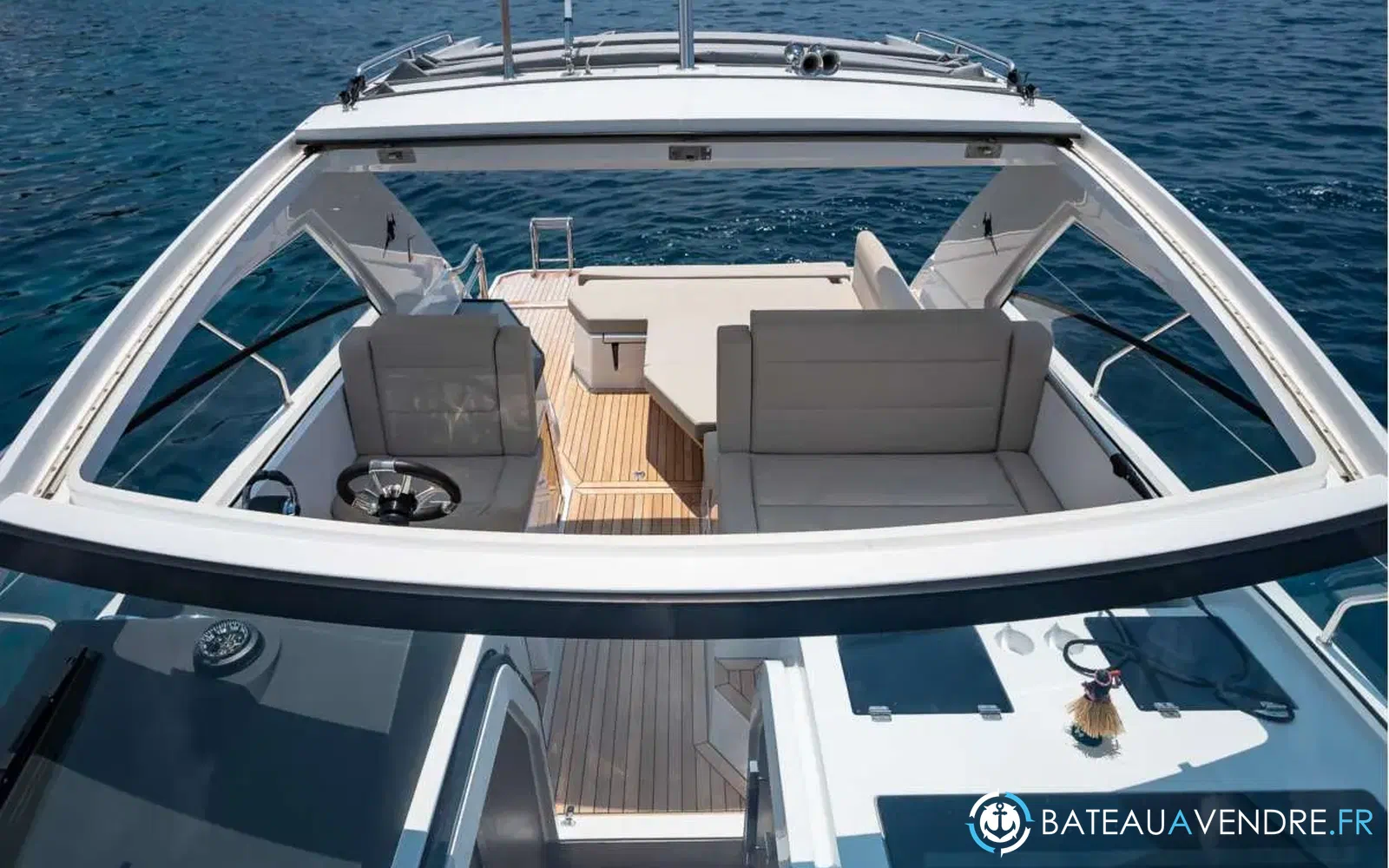 slider 30 Sealine 330 Sport