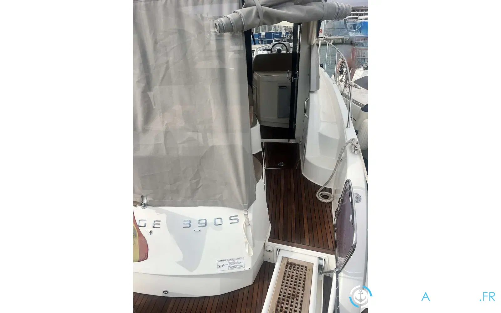 slider 26 Jeanneau Prestige 390 S