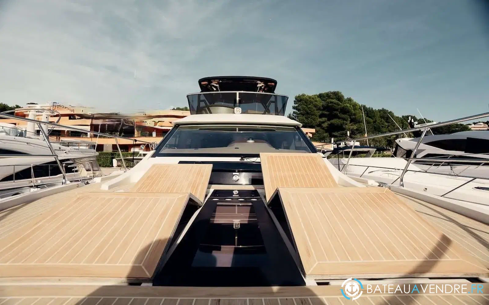 slider 2 Beneteau Monte Carlo 6