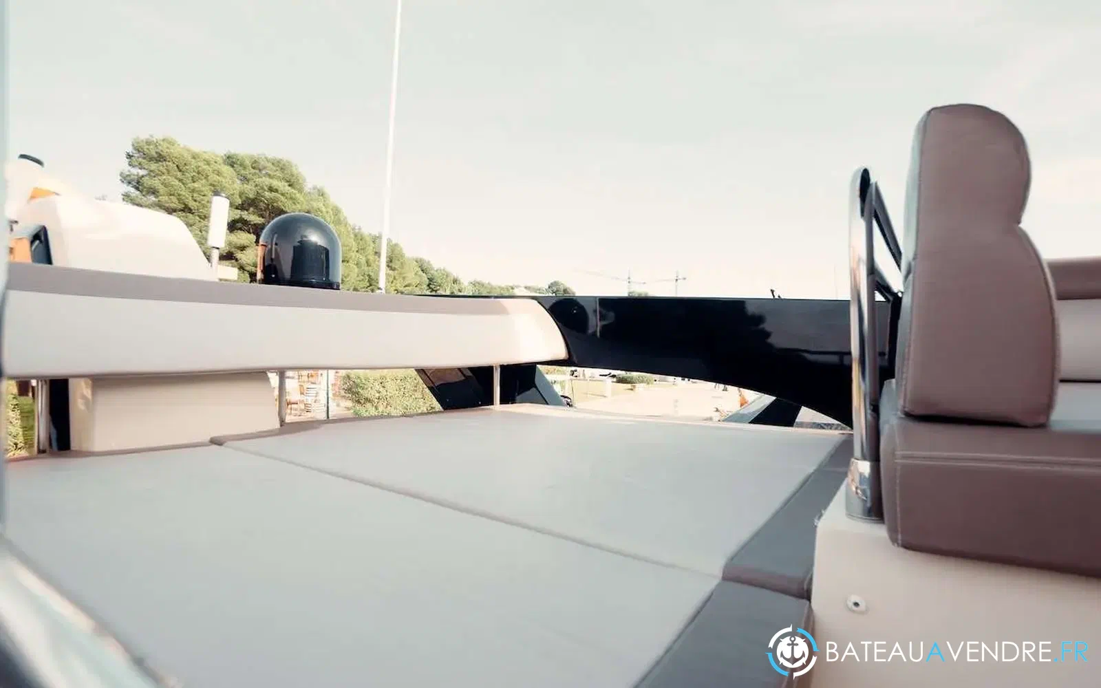 slider 6 Beneteau Monte Carlo 6