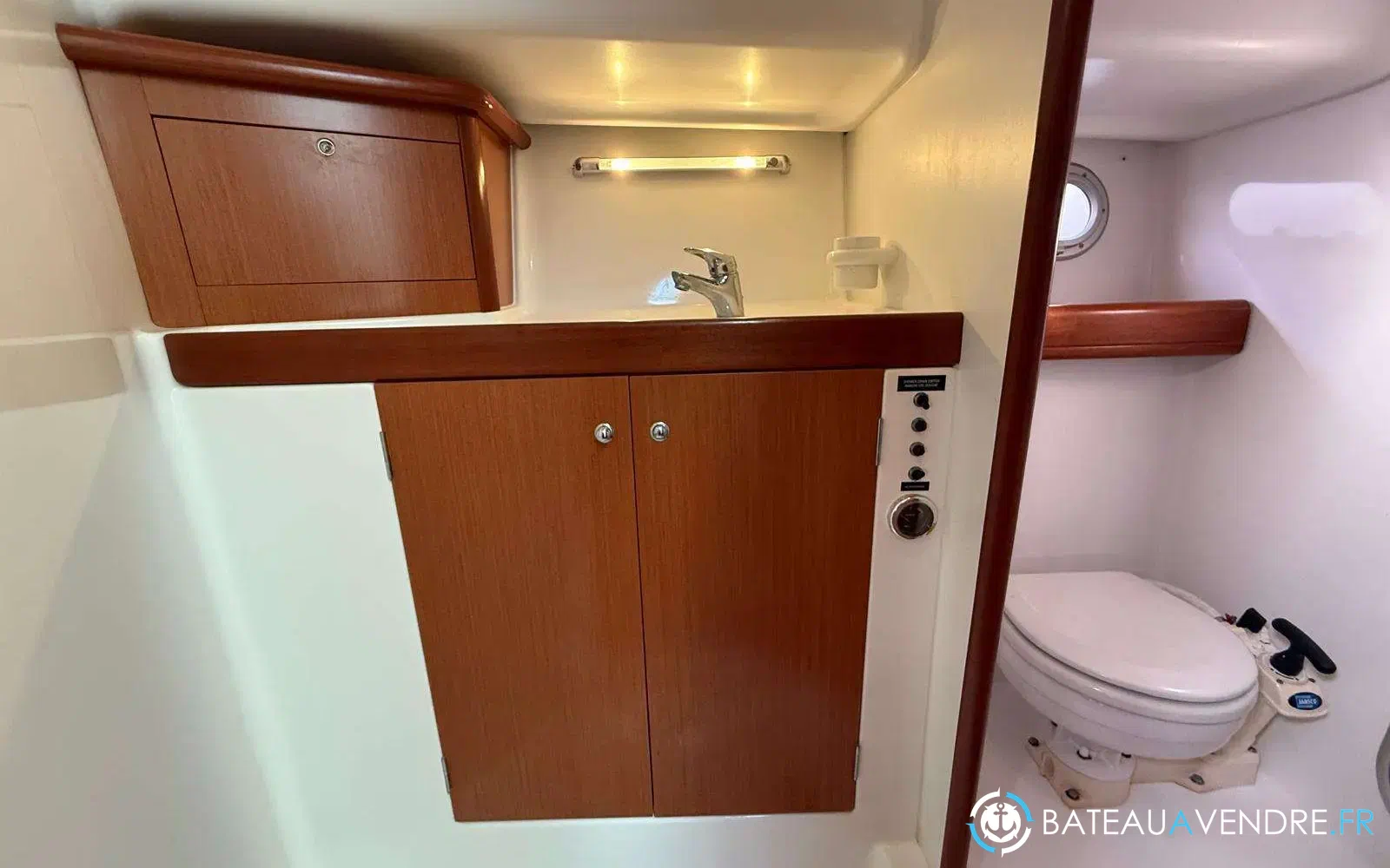 slider 34 Beneteau Antares 10.80