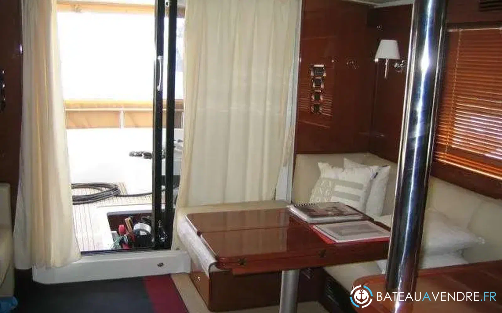 slider 15 Beneteau Swift Trawler 52