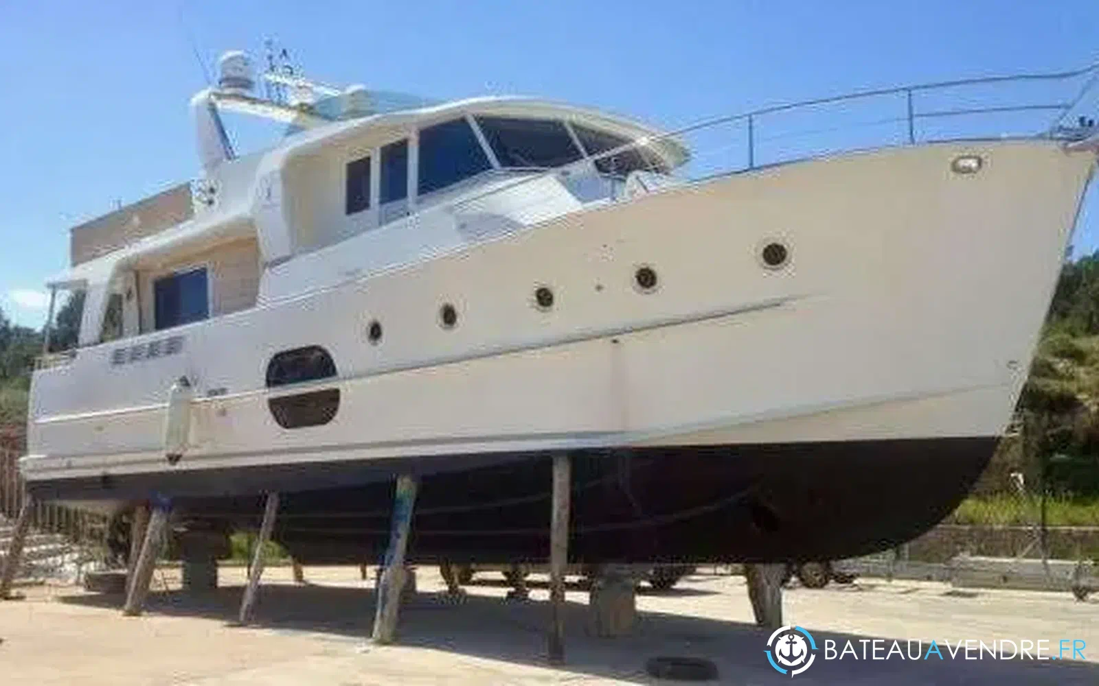 slider 1 Beneteau Swift Trawler 52