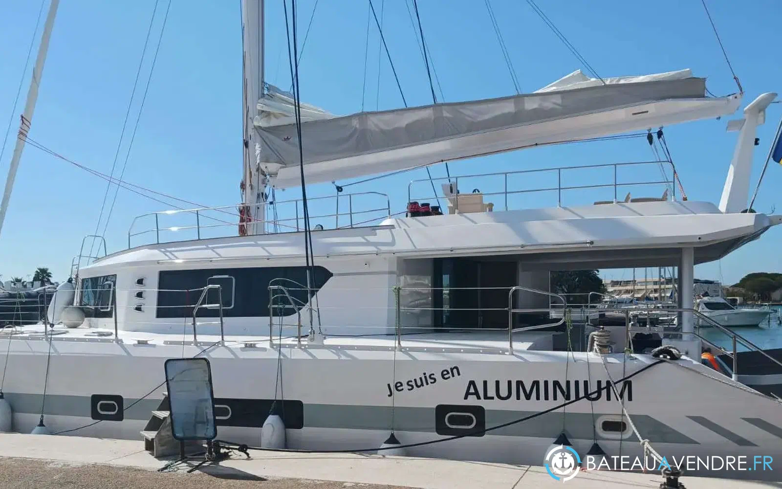 slider 6 Squalt Marine International CK70
